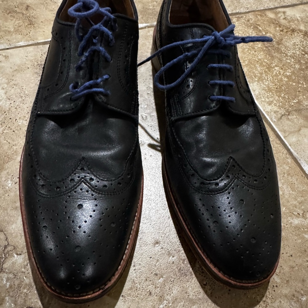 Johnston & Murphy Black Leather Oxfords with Blue Laces